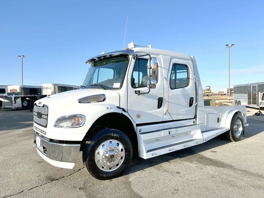 2023 Freightliner M2 106 Summit Hauler | Photo 1 of 27