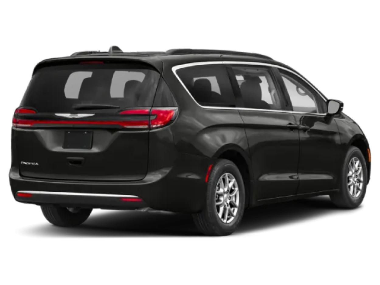 2022 Chrysler Pacifica | Photo 1 of 12