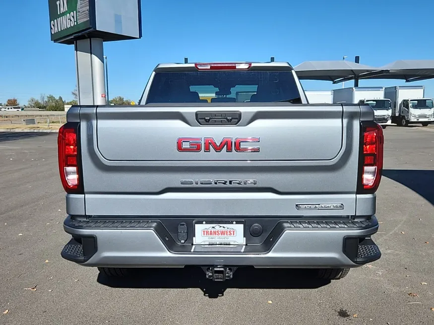 2025 GMC Sierra 1500 Elevation | Photo 13 of 25