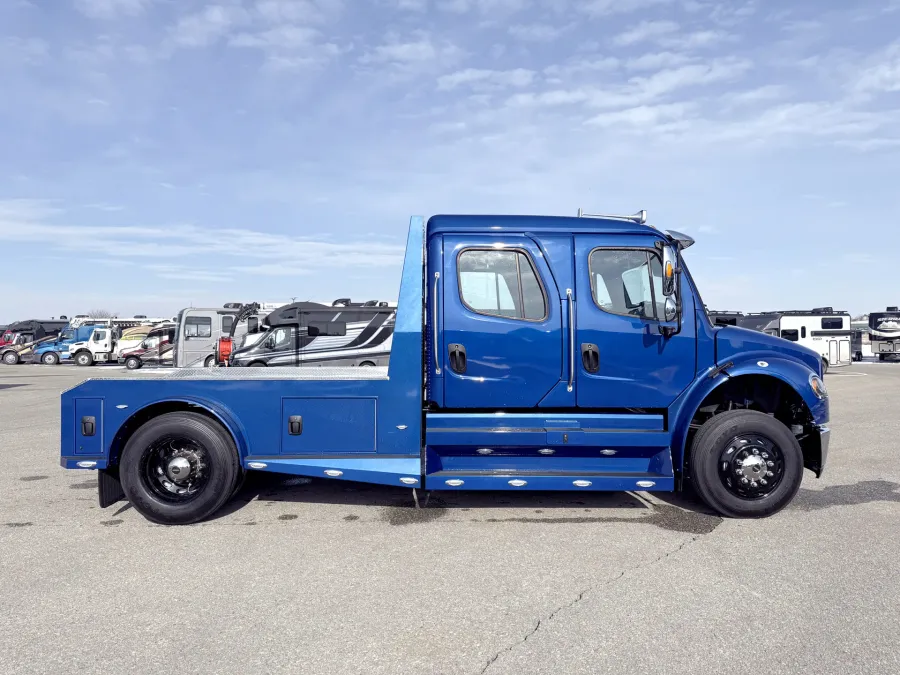 2024 Freightliner M2 106 Plus Summit Hauler | Photo 17 of 24