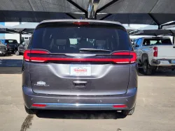 2023 Chrysler Pacifica Touring L | Thumbnail Photo 13 of 29