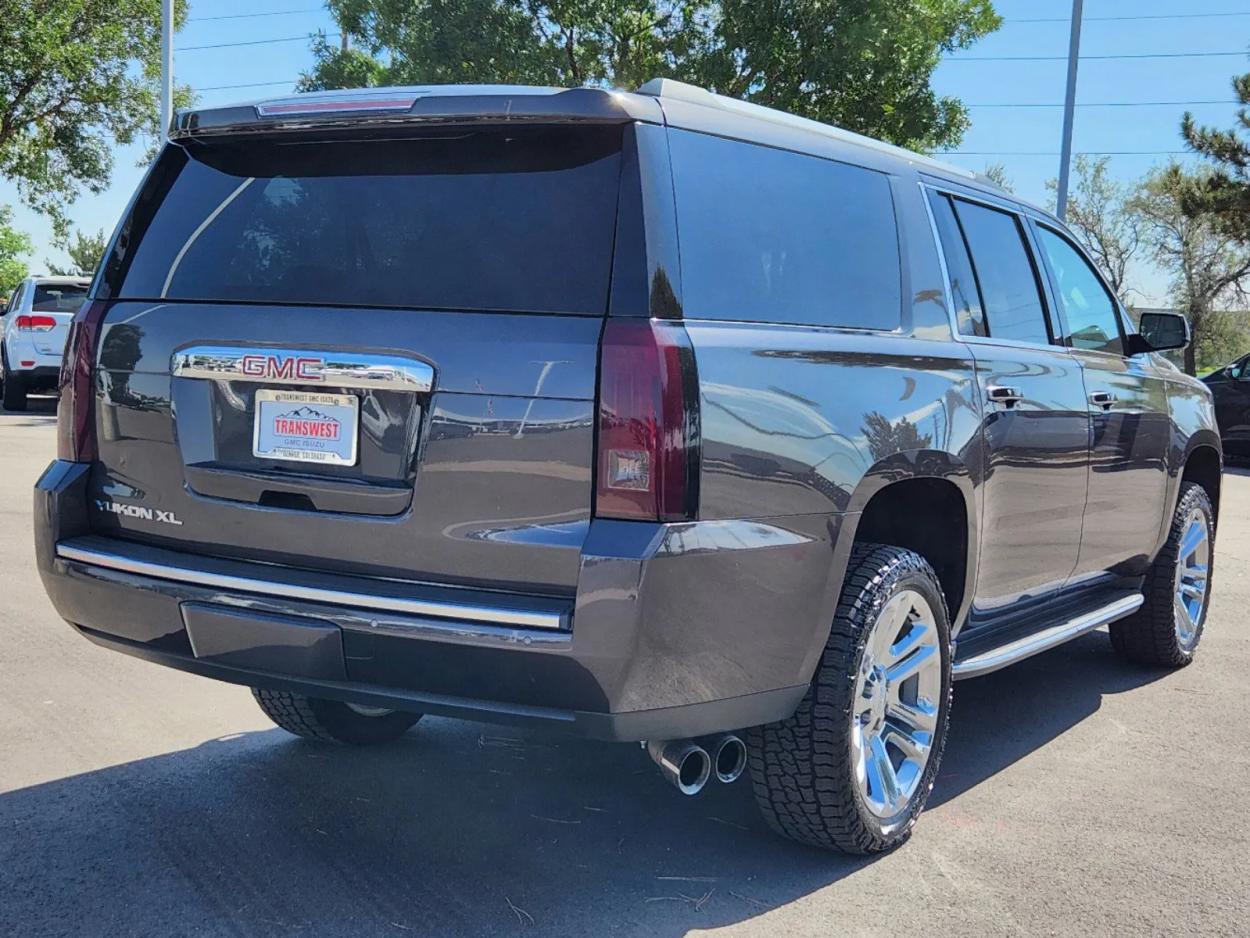 2016 GMC Yukon XL Denali | Photo 2 of 32