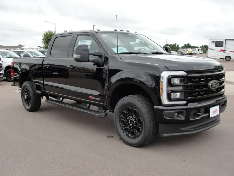 2024 Ford F-350 | Photo 7 of 20