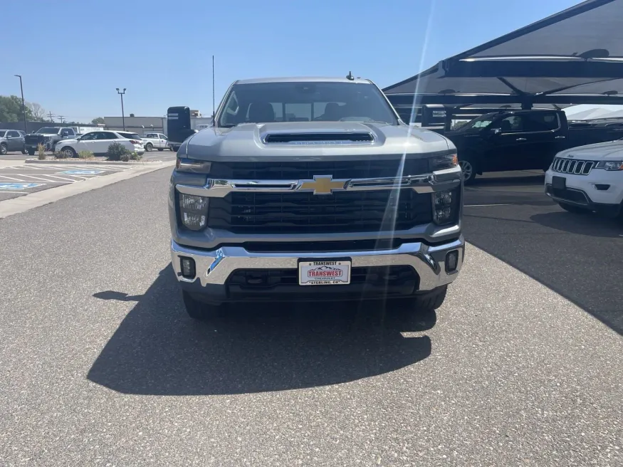 2024 Chevrolet Silverado 3500HD LT | Photo 7 of 21