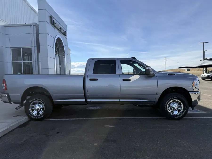 2024 RAM 2500 Tradesman | Photo 6 of 13