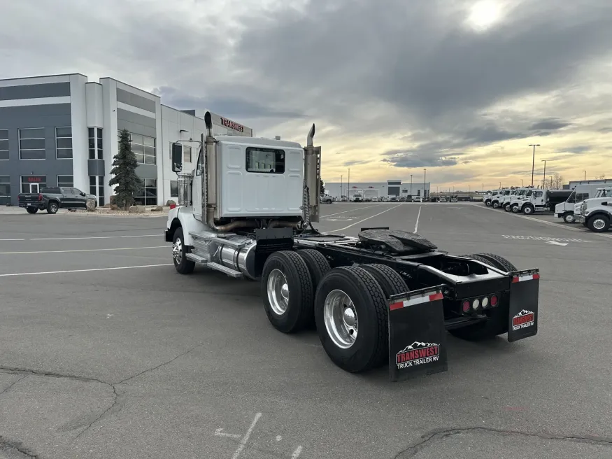 2020 Western Star 4900SA | Photo 7 of 18