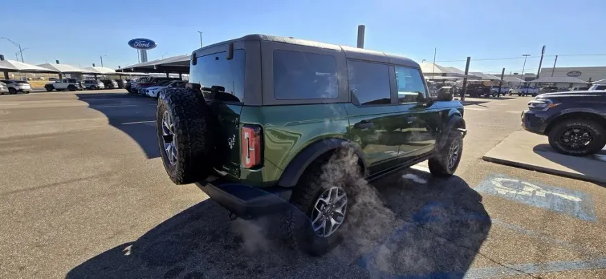 2024 Ford Bronco | Photo 5 of 29