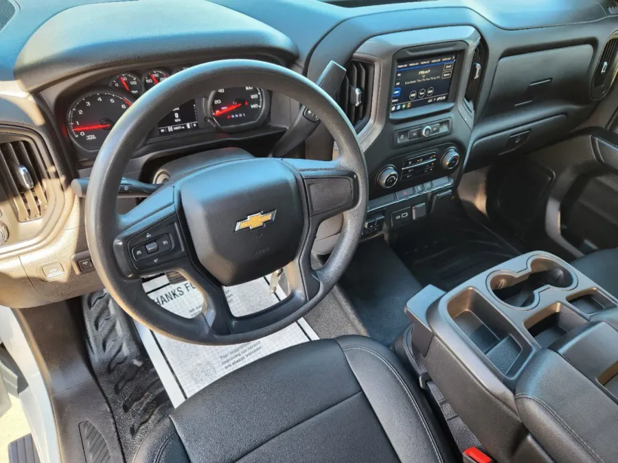 2022 Chevrolet Silverado 3500HD Work Truck | Photo 8 of 28