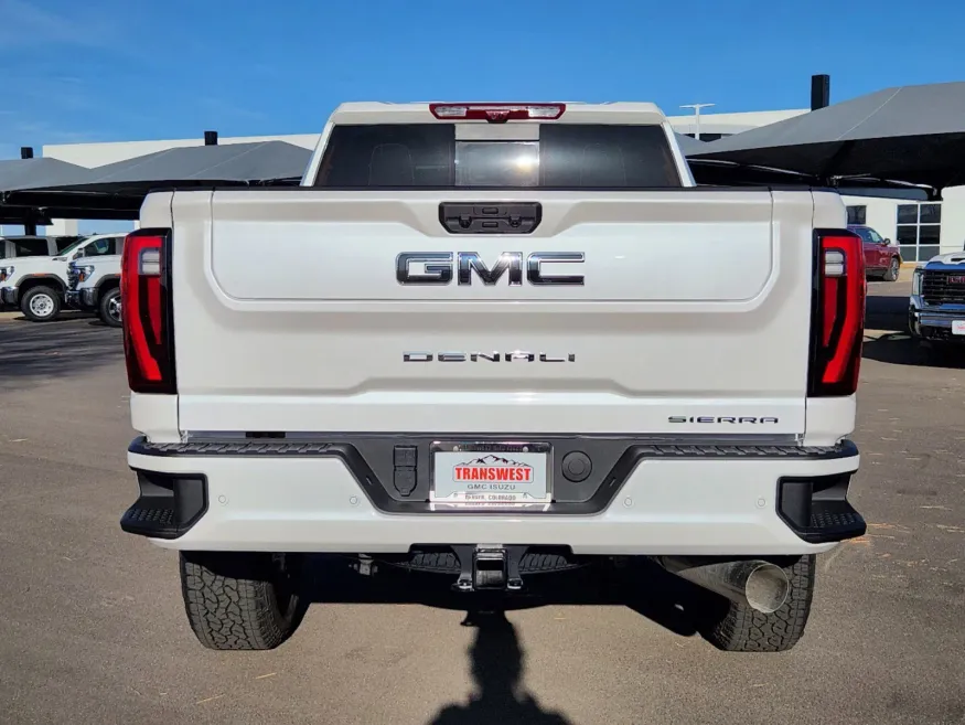 2025 GMC Sierra 2500HD Denali Ultimate | Photo 12 of 31