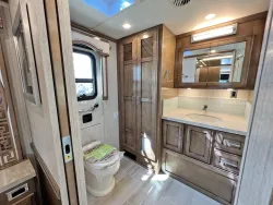 2023 Newmar Ventana 4037 | Thumbnail Photo 24 of 35