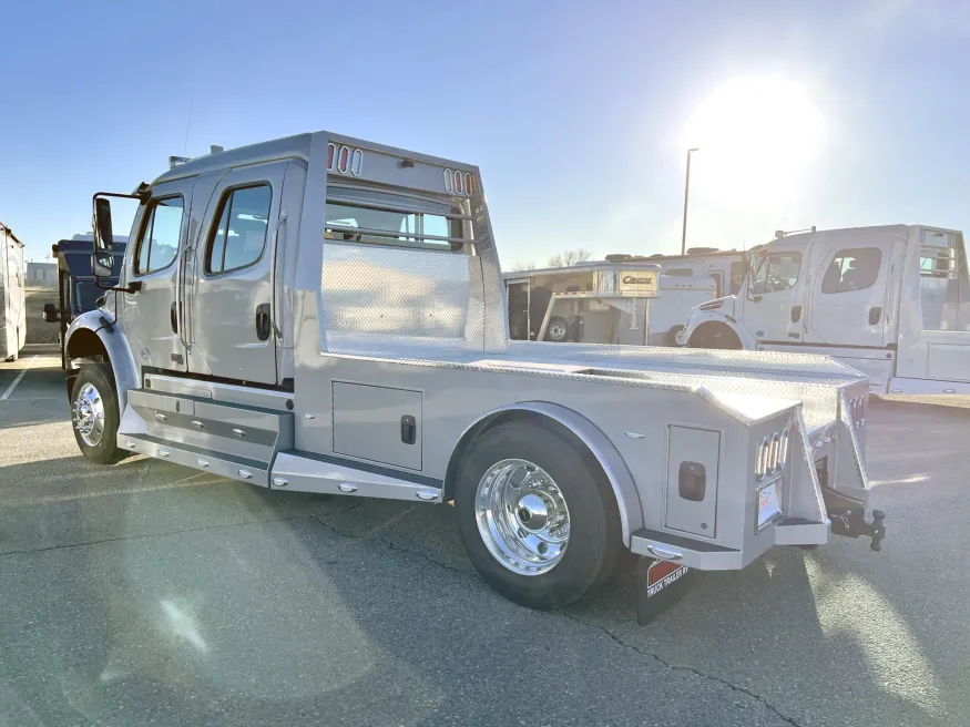 2024 Freightliner M2 106 Plus Summit Hauler | Photo 13 of 24