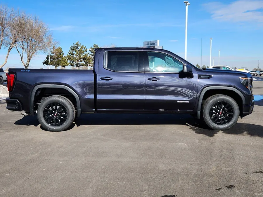 2024 GMC Sierra 1500 Elevation | Photo 1 of 28