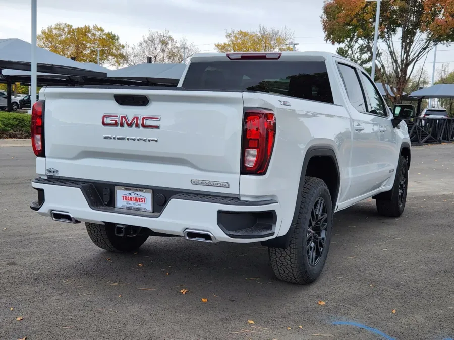 2025 GMC Sierra 1500 Elevation | Photo 2 of 29