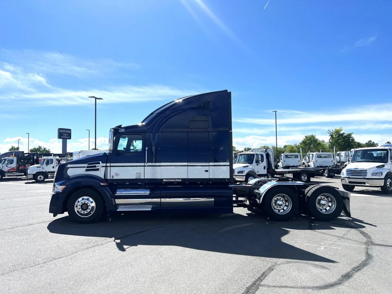 2020 Western Star 5700XE | Photo 8 of 22