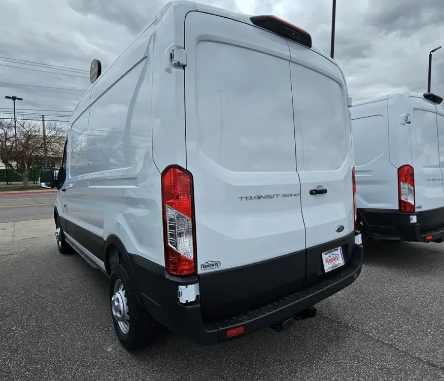 2023 Ford Transit-350 | Photo 11 of 19