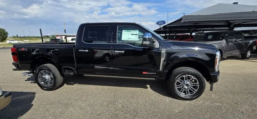 2024 Ford F-250SD | Photo 6 of 39