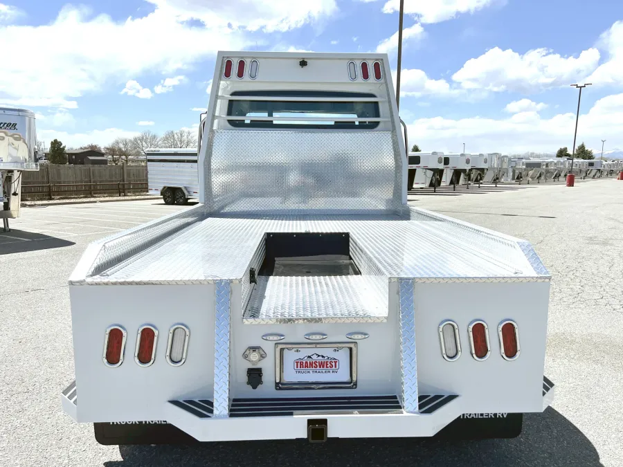 2024 Freightliner M2 106 Summit Hauler | Photo 17 of 26