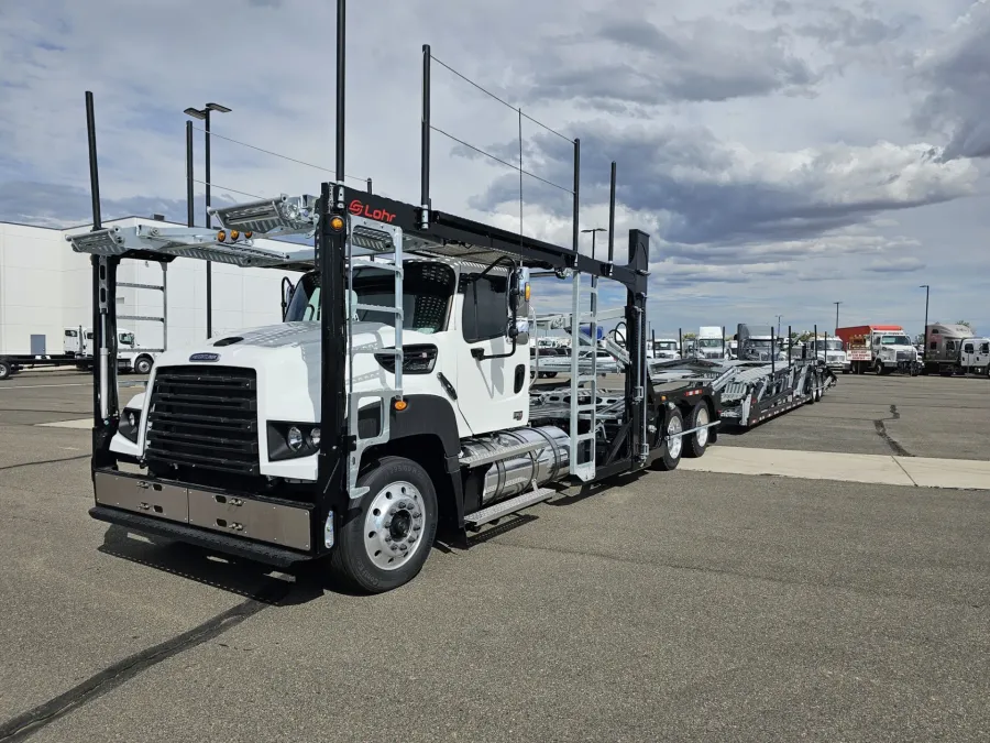 2024 Freightliner 114SD | Photo 1 of 28