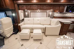 2015 Winnebago Tour 42 QD | Thumbnail Photo 8 of 24