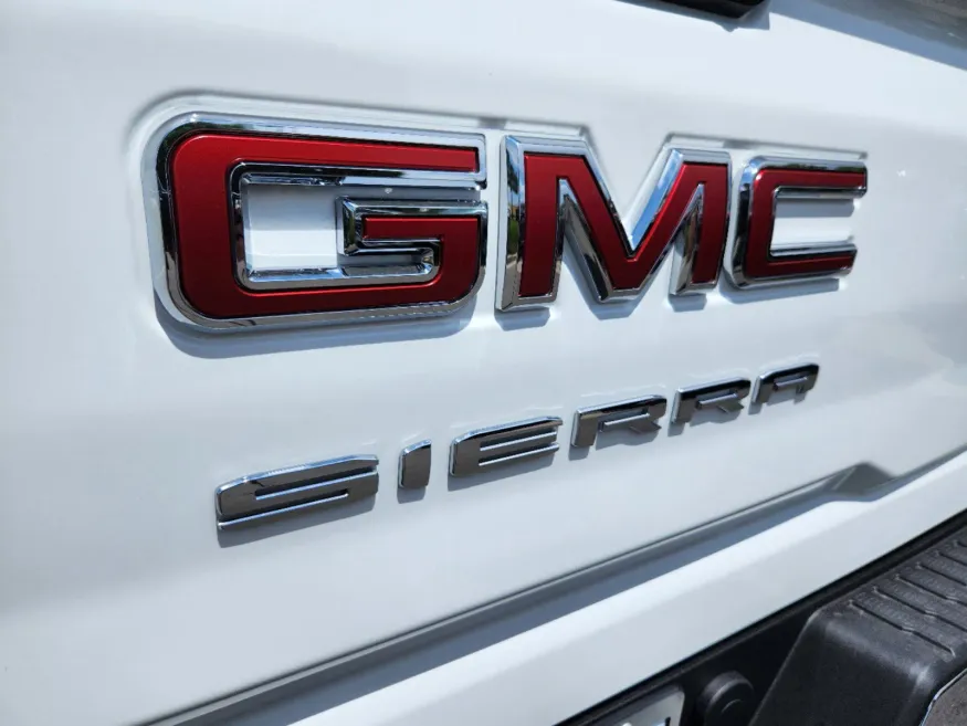 2024 GMC Sierra 2500HD Pro | Photo 10 of 25