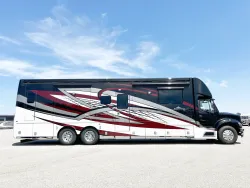 2023 Newmar Supreme Aire 4509 | Thumbnail Photo 3 of 37