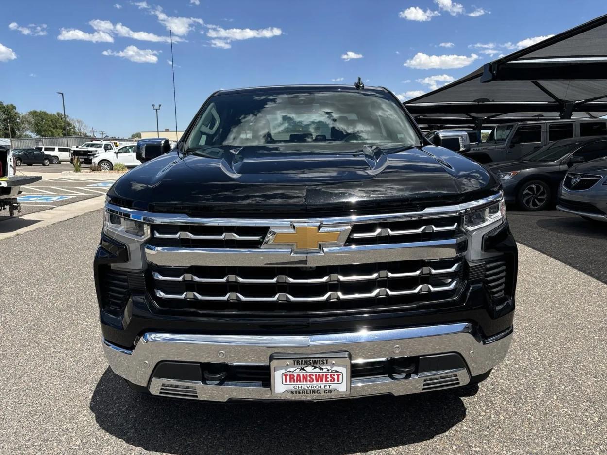 2023 Chevrolet Silverado 1500 LTZ | Photo 7 of 22