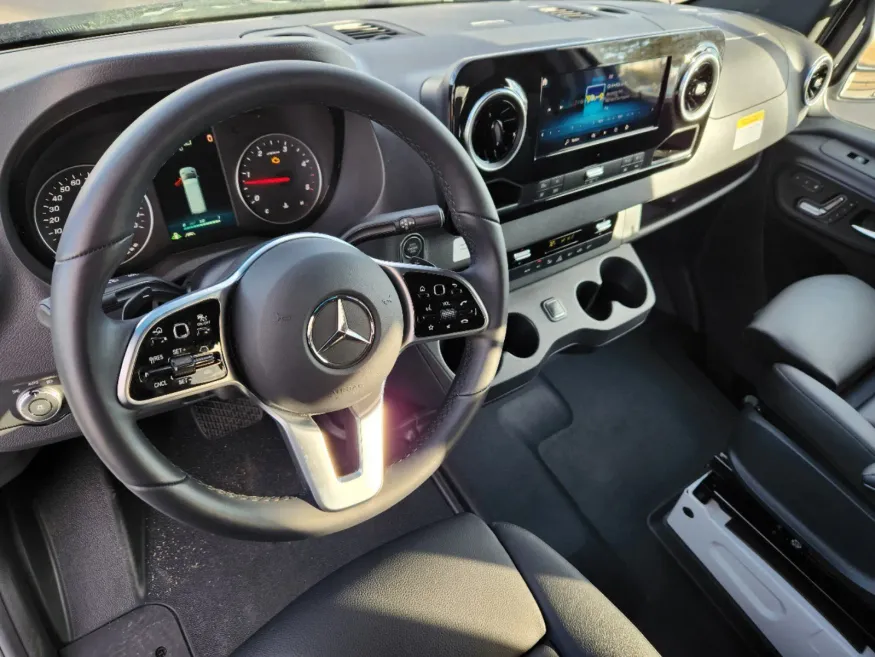 2022 Mercedes Benz Adventure Wagon | Photo 8 of 28