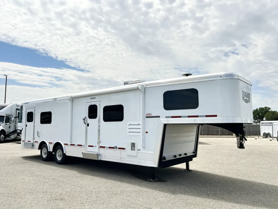 2022 Logan Coach Ultimate Sports Hauler | Photo 1 of 25