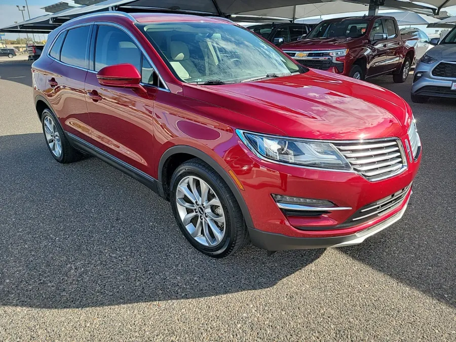 2017 Lincoln MKC Select | Photo 9 of 19