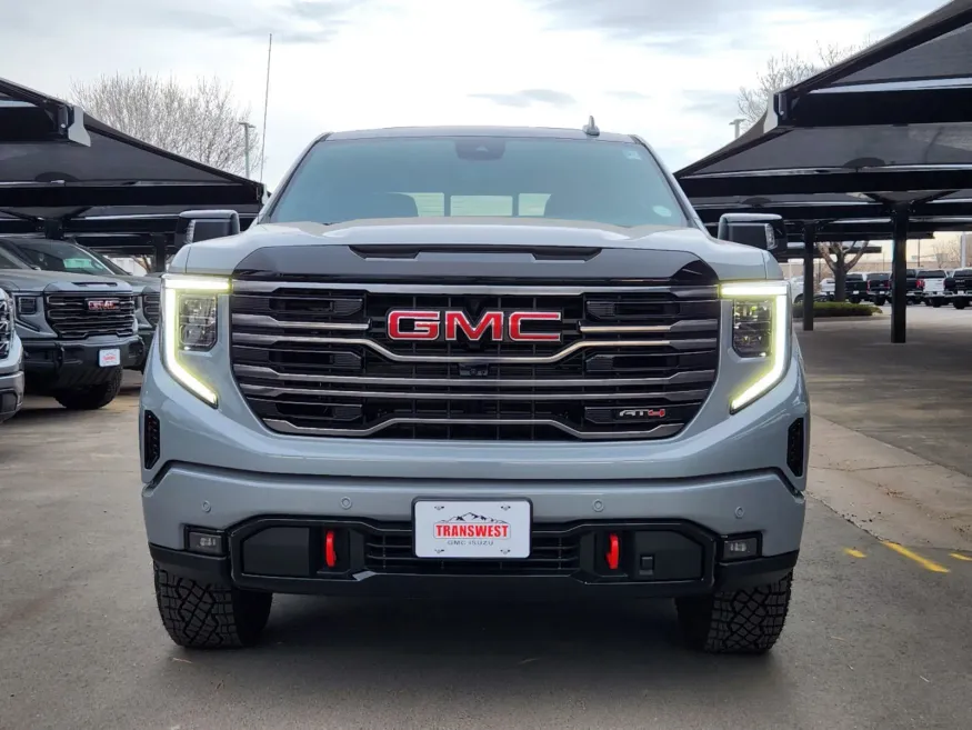 2025 GMC Sierra 1500 AT4 | Photo 4 of 31