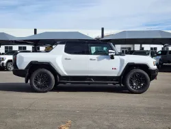 2025 GMC HUMMER EV Pickup 2X | Thumbnail Photo 1 of 33