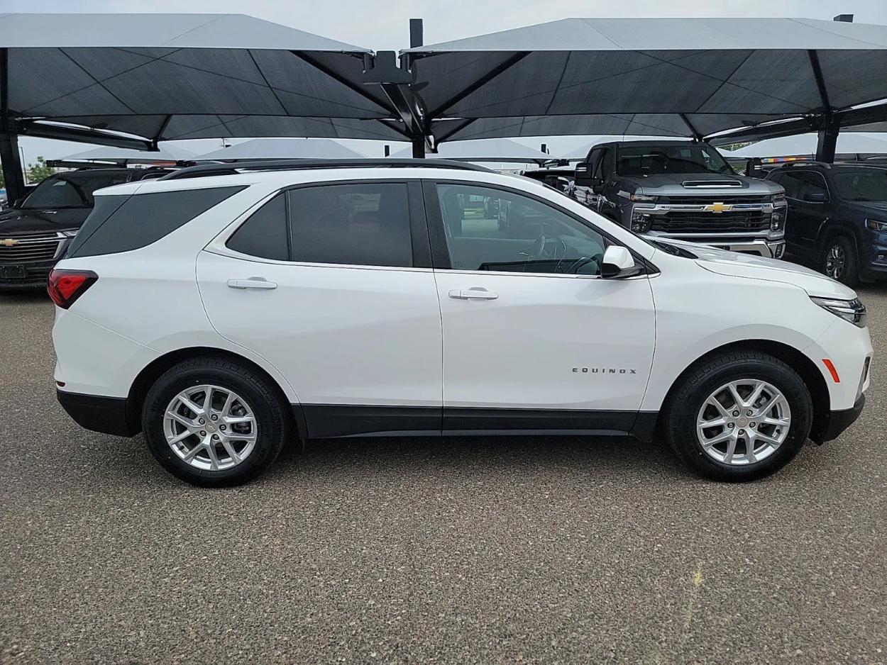 2022 Chevrolet Equinox LT | Photo 6 of 19