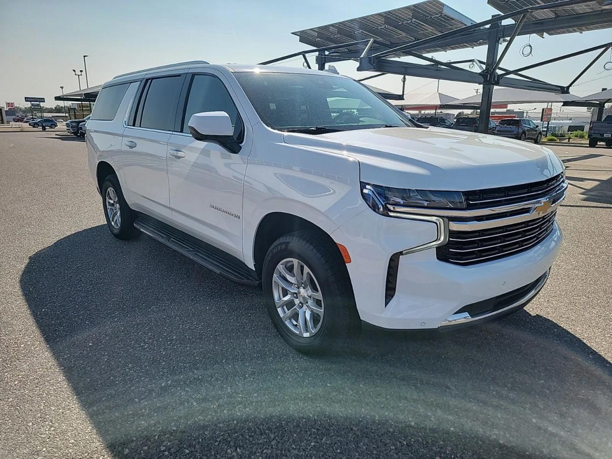 2023 Chevrolet Suburban LT | Photo 8 of 21