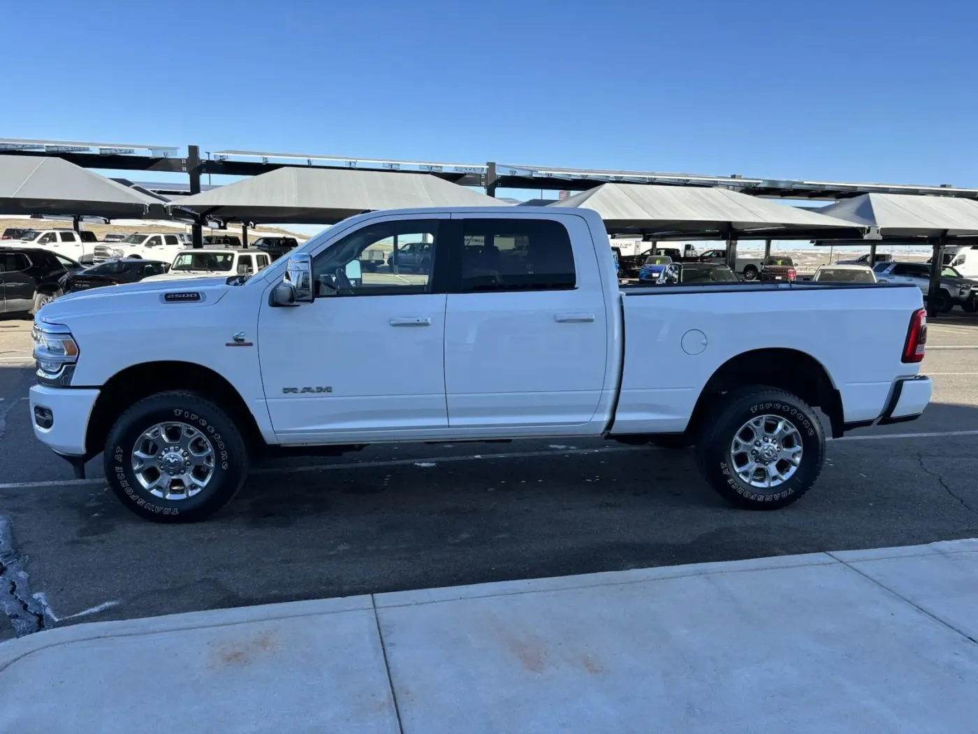 2023 RAM 2500 Laramie | Photo 4 of 15