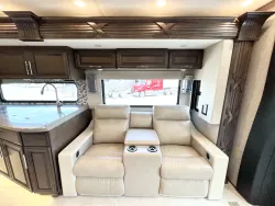 2023 Newmar Supreme Aire 4509 | Thumbnail Photo 10 of 37