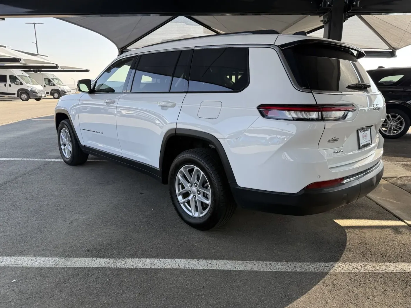 2023 Jeep Grand Cherokee L Laredo | Photo 2 of 17