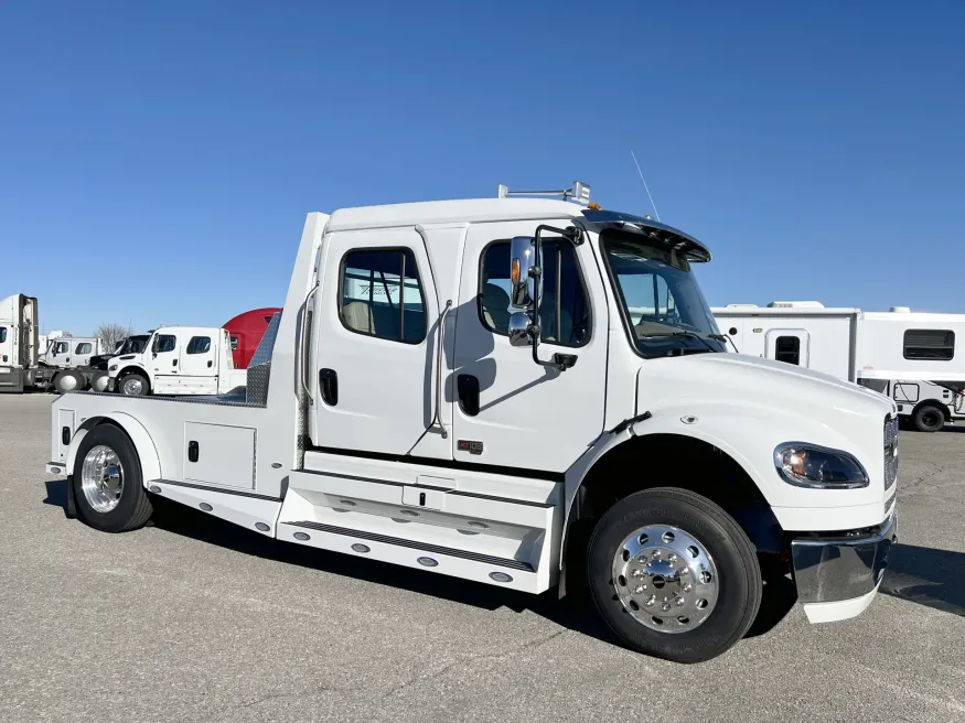 2024 Freightliner M2 106 Plus Summit Hauler | Photo 24 of 26