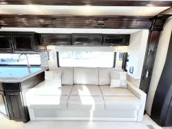 2023 Newmar Supreme Aire 4061 | Thumbnail Photo 10 of 35