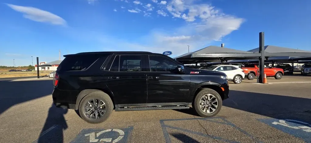 2022 Chevrolet Tahoe | Photo 4 of 29