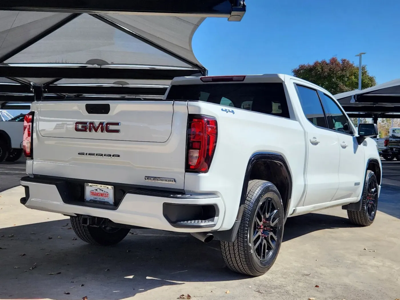 2020 GMC Sierra 1500 Elevation | Photo 2 of 29