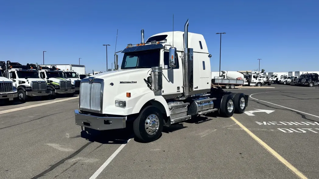 2020 Western Star 4900SA 