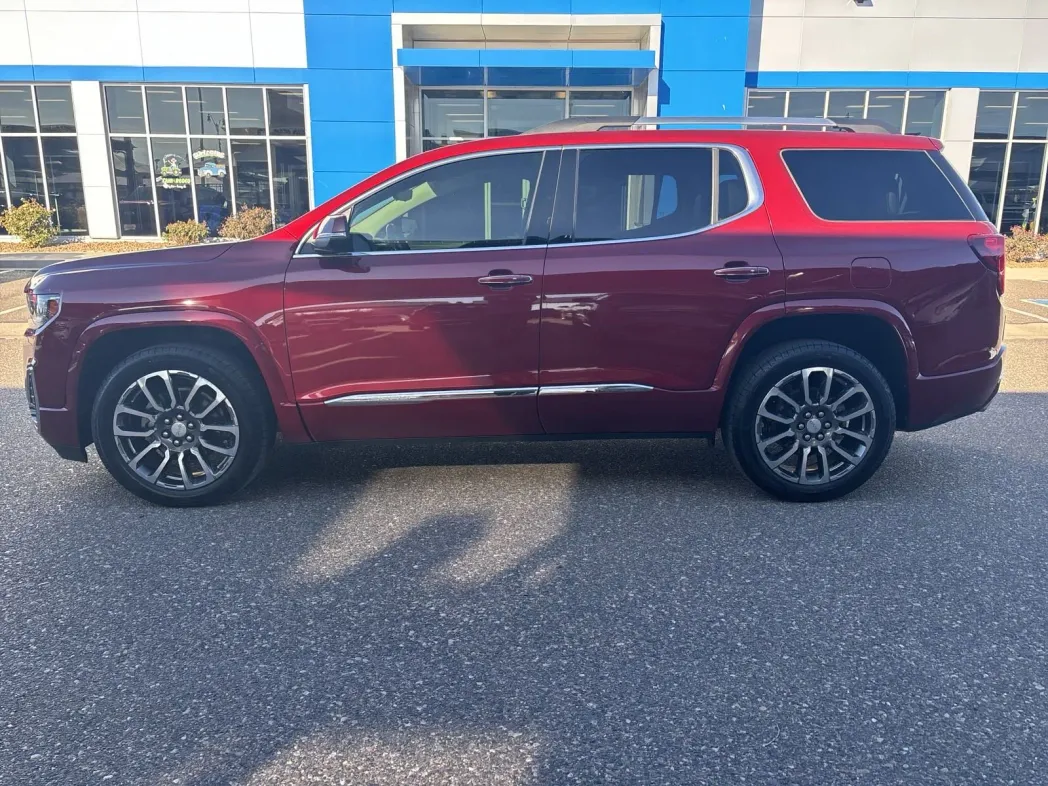 2020 GMC Acadia Denali 