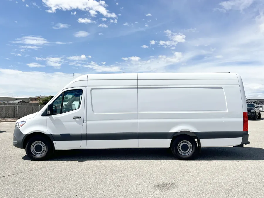 2022 Mercedes Benz Sprinter 2500 | Photo 13 of 20