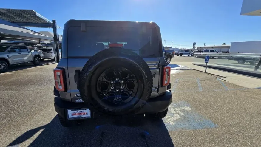 2024 Ford Bronco | Photo 7 of 29