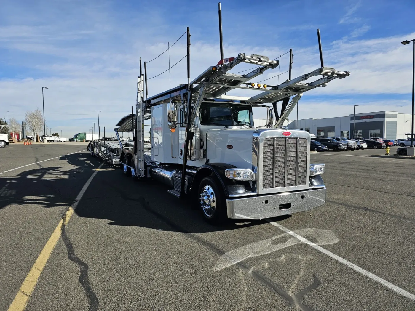 2024 Peterbilt 389 | Photo 3 of 37