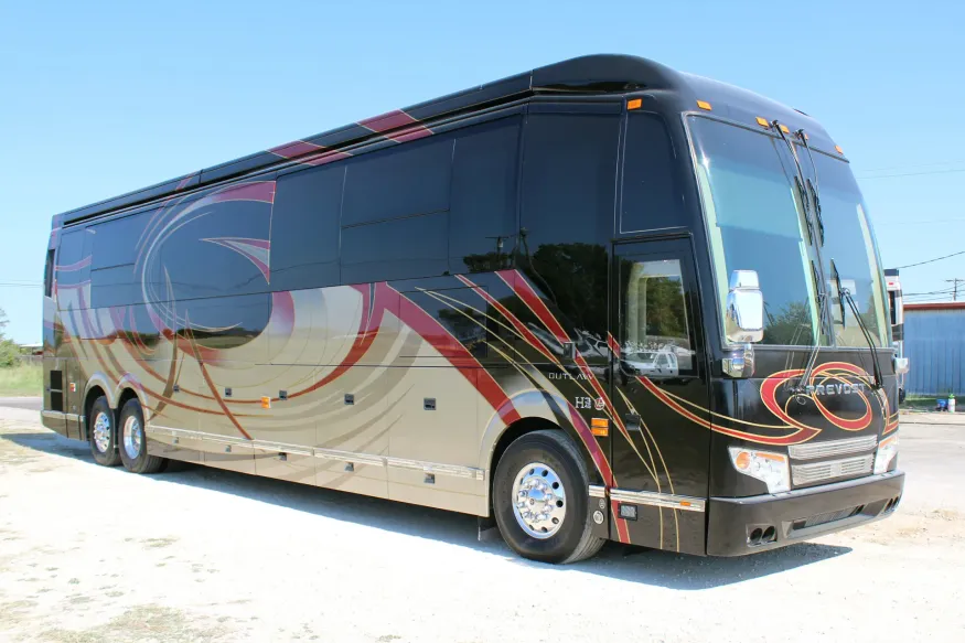 2016 Prevost Outlaw H3-45 | Photo 1 of 30