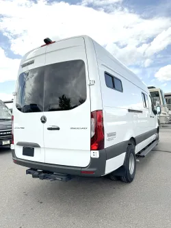 2023 Winnebago Adventure Wagon 70 SE | Thumbnail Photo 6 of 10