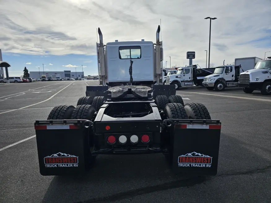 2020 Western Star 4900SA | Photo 8 of 19