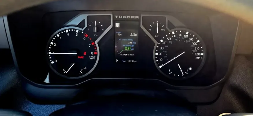 2023 Toyota Tundra | Photo 16 of 28