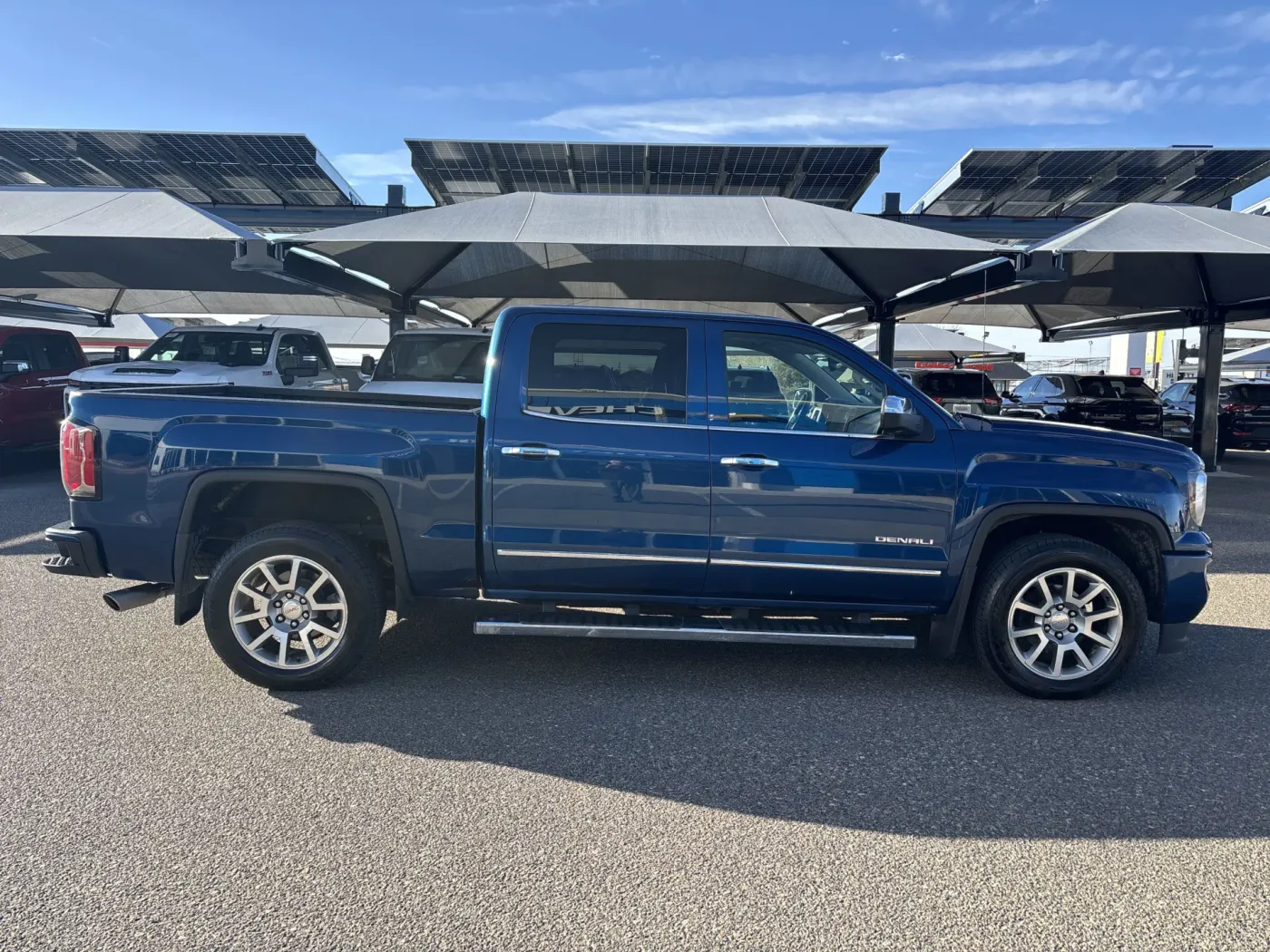 2017 GMC Sierra 1500 Denali | Photo 5 of 21